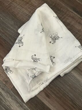Amazing baby newborn, swaddle, muslim, blanket premier,‎ cotton, zebra print 162